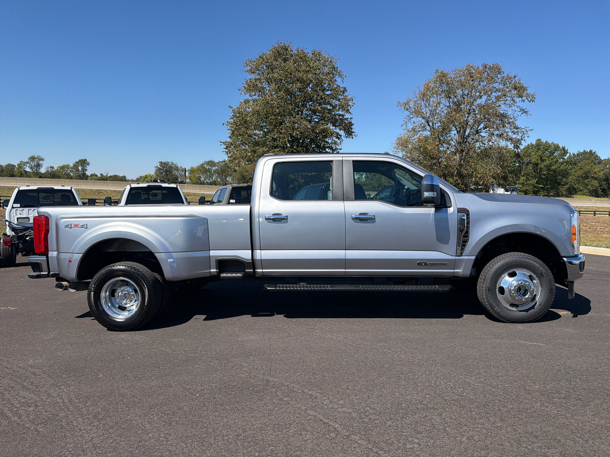 Used 2023 Ford F350 XL AWD/4WD image 4