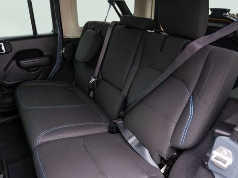 Used 2025 Jeep Wrangler Unlimited Rubicon 4xe AWD/4WD image 26