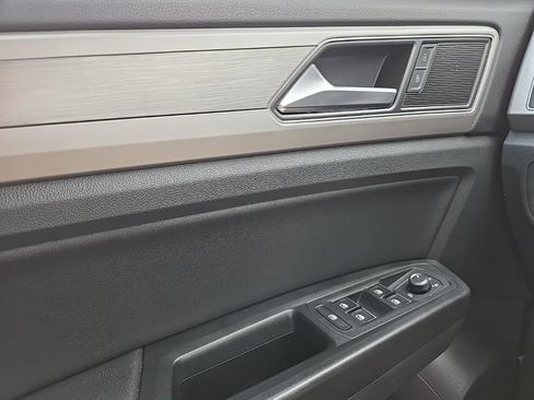 Used 2019 Volkswagen Atlas SE w/ Towing Package AWD/4WD image 17