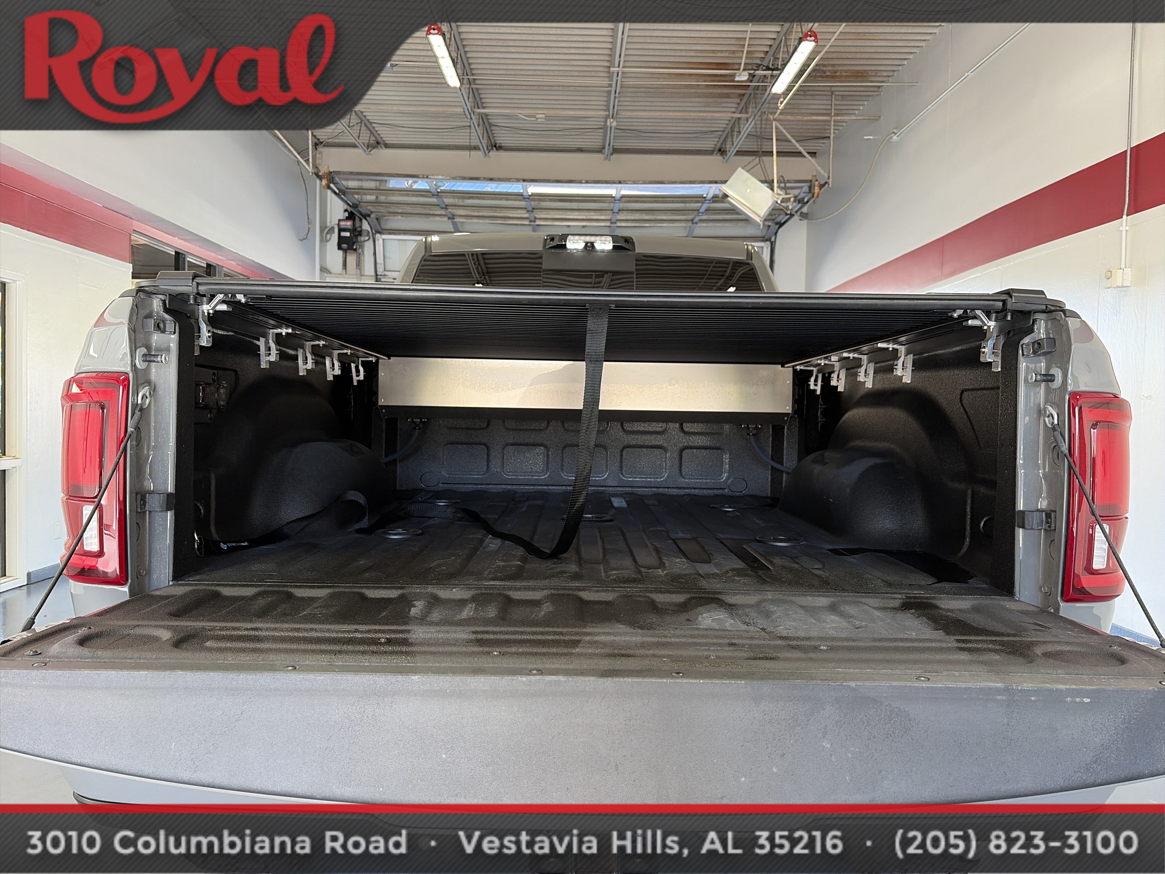 Used 2026 RAM 2500 Limited AWD/4WD image 4