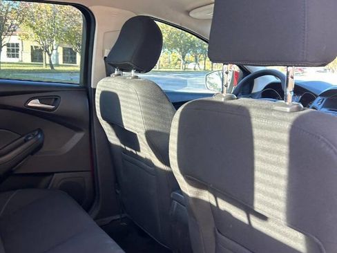 Used 2016 Ford Focus SE image 22