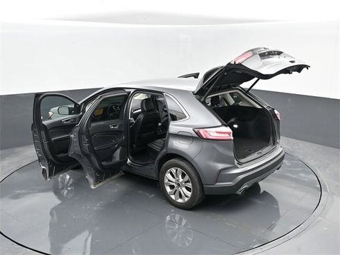 Used 2024 Ford Edge Titanium image 27