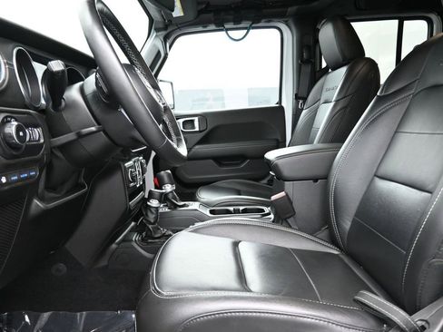 Used 2021 Jeep Wrangler Unlimited Sahara w/ Cold Weather Group image 13