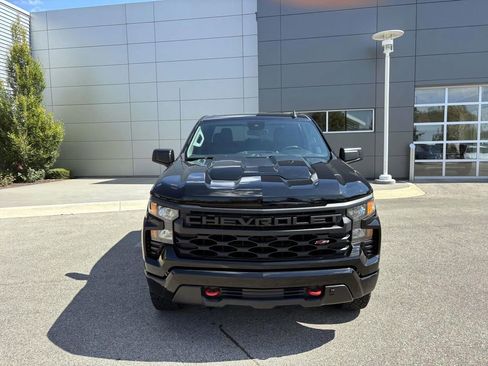 Used 2023 Chevrolet Silverado 1500 Custom Trail Boss image 2