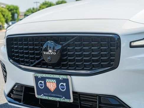 Certified 2023 Volvo S60 T8 Plus w/ Climate Package AWD/4WD image 11