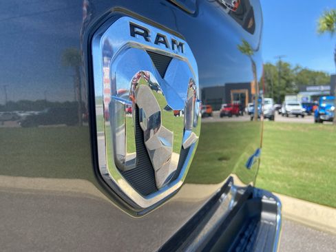 Used 2019 RAM 1500 Big Horn image 10
