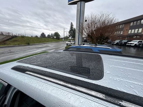 Used 2023 Jeep Grand Cherokee L Limited w/ Luxury Tech Group II image 28