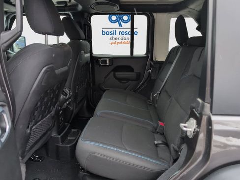 Used 2023 Jeep Wrangler Unlimited Rubicon 4xe image 16