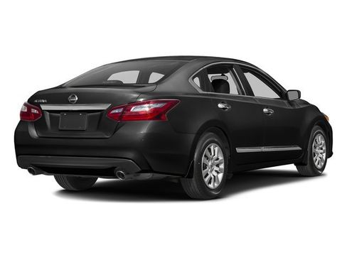 Used 2016 Nissan Altima 2.5 S w/ Power Driver Seat Package FWD image 2