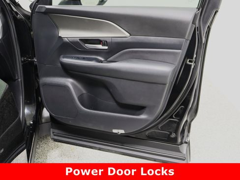 Used 2024 Toyota Grand Highlander XLE image 38