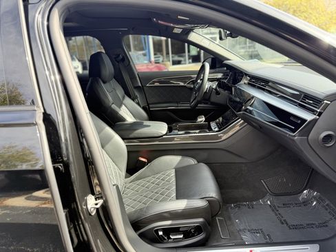 Used 2023 Audi S8 4.0T w/ S8 Executive Package image 47