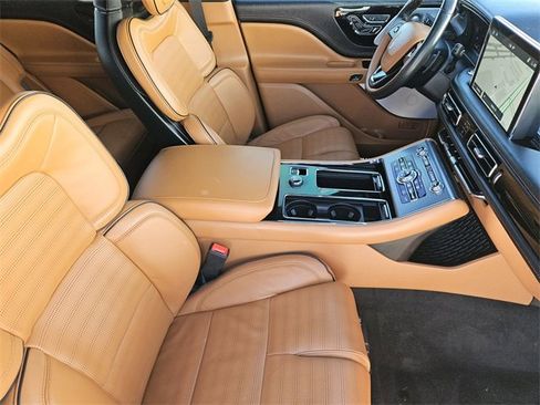 Certified 2023 Lincoln Aviator Black Label image 14