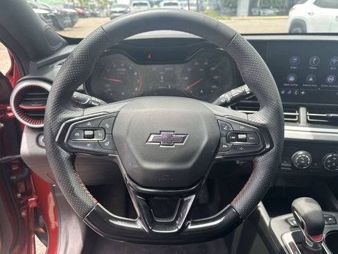 Used 2024 Chevrolet Trax RS w/ Driver Confidence Package FWD image 21