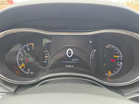 Used 2020 Jeep Grand Cherokee Laredo image 20