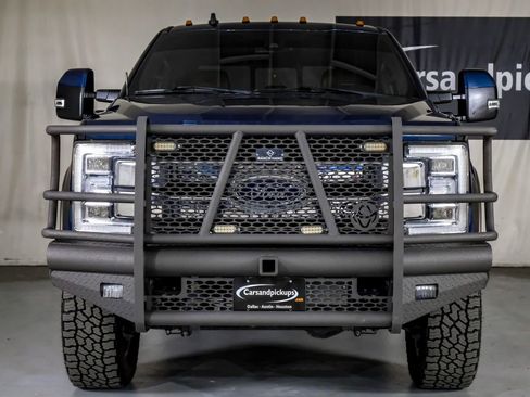 Used 2019 Ford F250 King Ranch w/ King Ranch Ultimate Package image 3