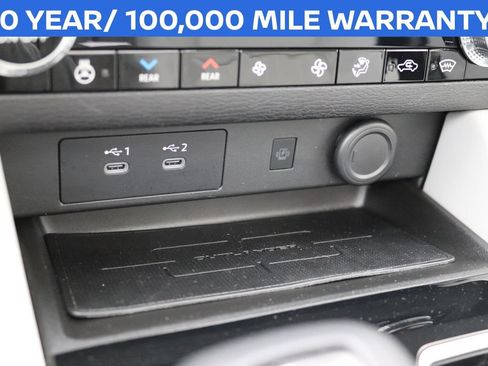 Used 2025 Mitsubishi Outlander AWD image 43