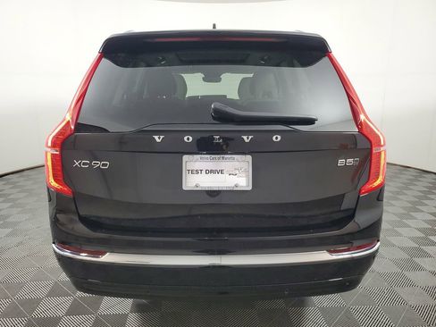 Certified 2023 Volvo XC90 B5 Plus w/ Protection Package image 7