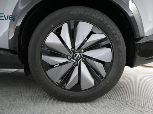 Used 2024 Nissan Ariya EVOLVE+ e-4ORCE image 17