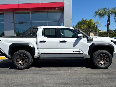 Used 2025 Toyota Tacoma 4x4 Double Cab Hybrid w/ Tow Tech Package image 4