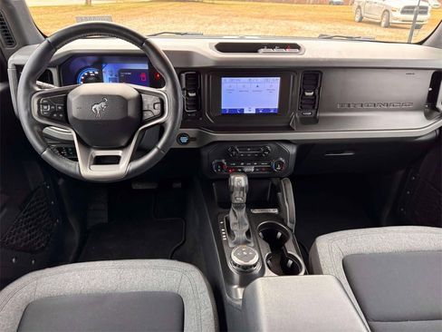 Used 2022 Ford Bronco Big Bend image 3