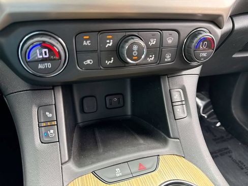 Used 2019 GMC Acadia Denali AWD/4WD image 19