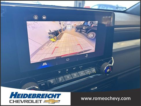 Used 2023 Chevrolet Colorado LT w/ LT Convenience Package AWD/4WD image 22