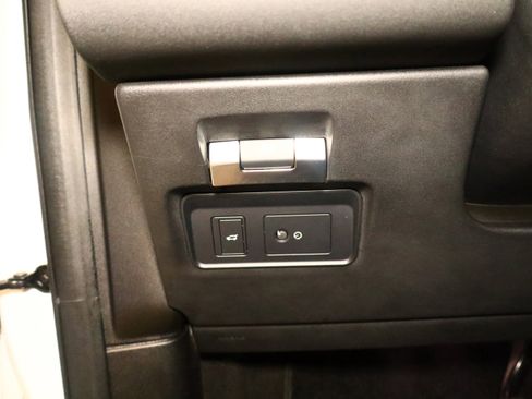 Used 2021 Land Rover Discovery Sport S image 40