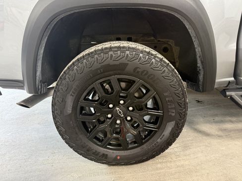 Used 2026 Chevrolet Colorado Trail Boss AWD/4WD image 5