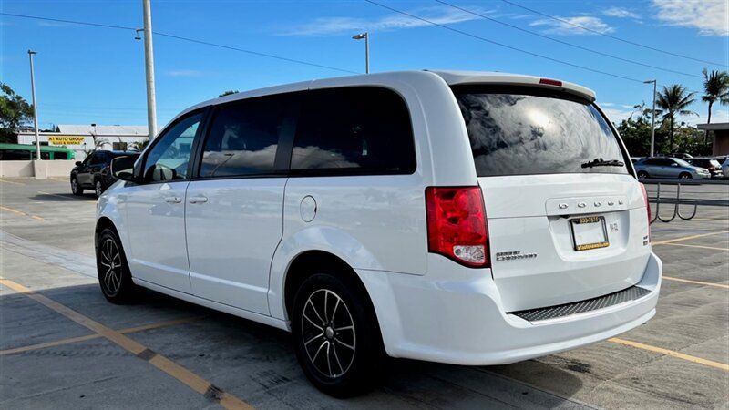 Used 2019 Dodge Grand Caravan GT FWD image 3