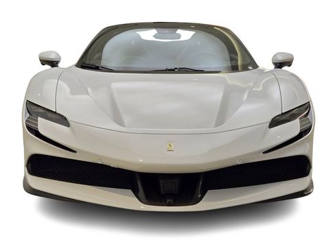 Used 2024 Ferrari SF90 Spider image 2
