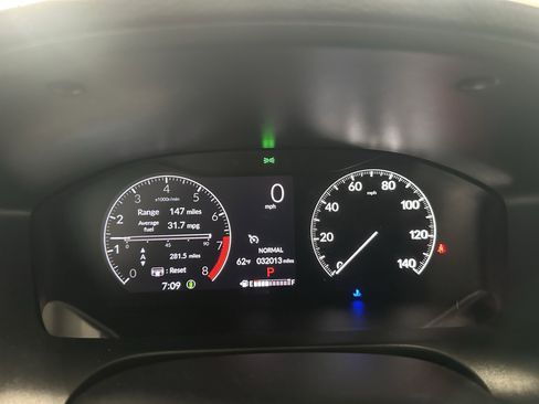 Used 2023 Honda HR-V LX image 9