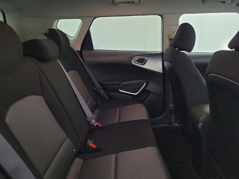 Used 2025 Kia Soul LX image 19