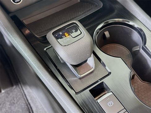 Used 2023 Nissan Rogue SV w/ SV Premium B Package image 18