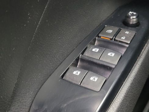 Used 2019 Toyota Camry SE FWD image 27