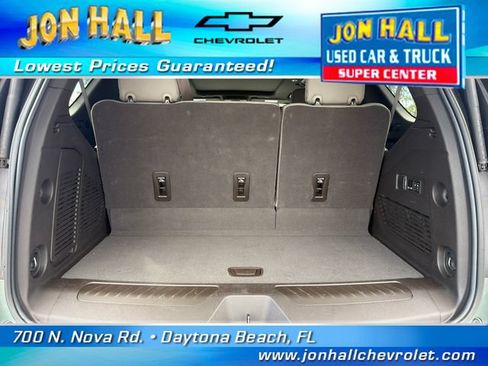 Used 2023 GMC Yukon SLT w/ SLT Premium Package AWD/4WD image 10