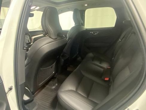 Used 2023 Volvo XC60 B5 Plus w/ Climate Package AWD/4WD image 13