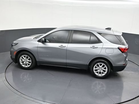 Used 2023 Chevrolet Equinox LS FWD image 18