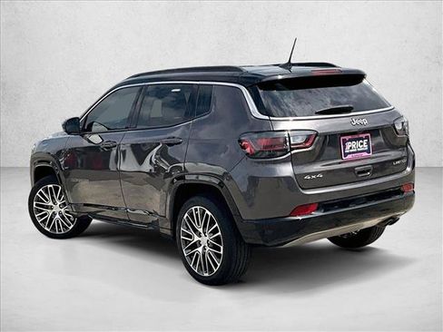 Used 2022 Jeep Compass Limited w/ Elite Group AWD/4WD image 13