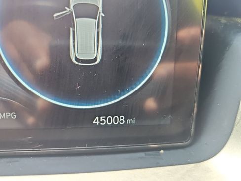 Certified 2023 Hyundai Tucson Limited AWD/4WD image 18