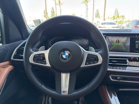 Used 2022 BMW X5 xDrive40i w/ M Sport Package AWD/4WD image 18