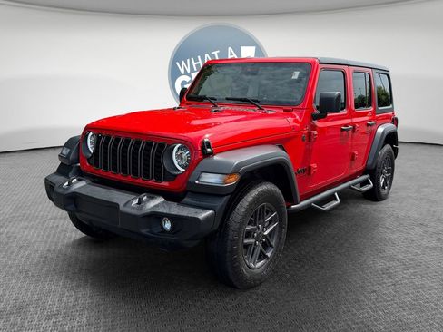 Used 2024 Jeep Wrangler Unlimited Sport AWD/4WD image 8
