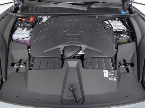 New 2026 Porsche Cayenne image 42