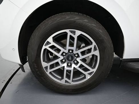 Certified 2025 Ford Expedition Max Active AWD/4WD image 9