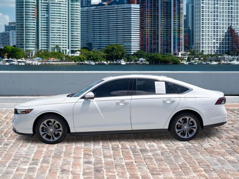 Used 2023 Honda Accord EX image 9