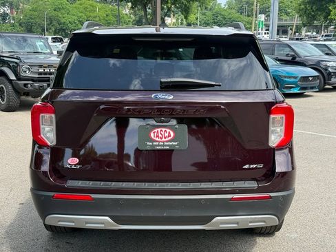 Used 2023 Ford Explorer XLT w/ Equipment Group 202A AWD/4WD image 8