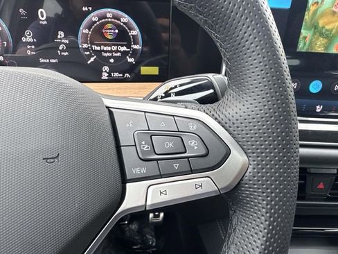 New 2026 Volkswagen Tiguan SEL R-Line AWD/4WD image 19