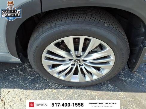 Used 2023 Toyota Highlander Platinum AWD/4WD image 11