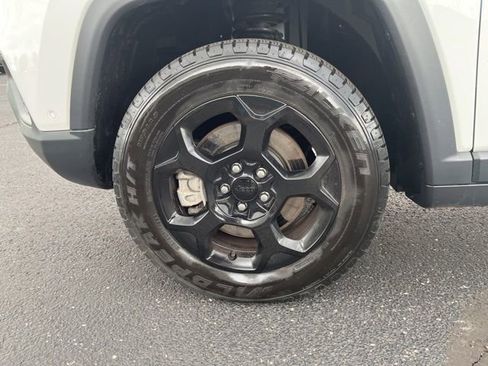 Used 2023 Jeep Compass Trailhawk w/ Trailhawk Elite Group image 17