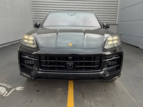 New 2026 Porsche Cayenne GTS image 10