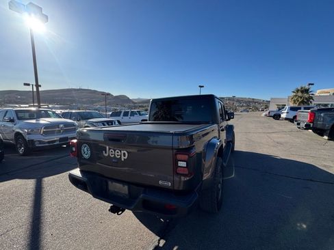 Used 2020 Jeep Gladiator Overland image 5